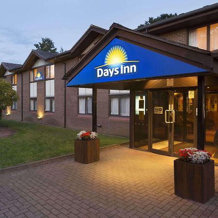 Days Inn Taunton Bagian luar foto